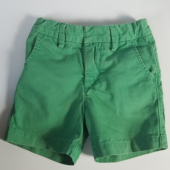 Gap green shorts Clearance